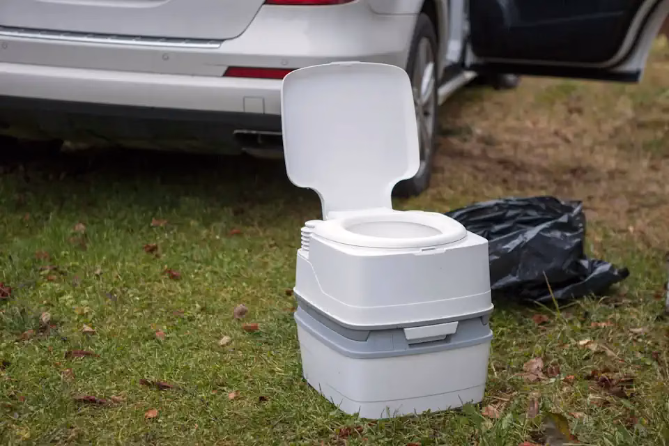 Camping Toilet Solutions: Your Guide to Comfortable Outdoor Hygiene 1 camping toilet solutions